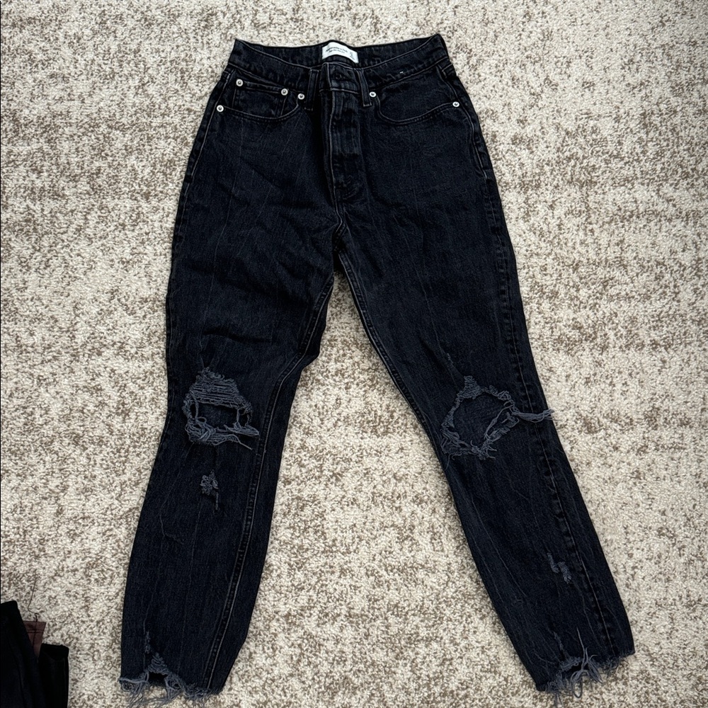 Abercrombie & Fitch High Rise Mom Jeans